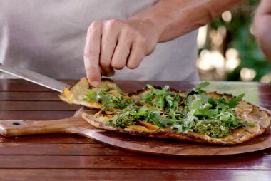 easy cauliflower pizza