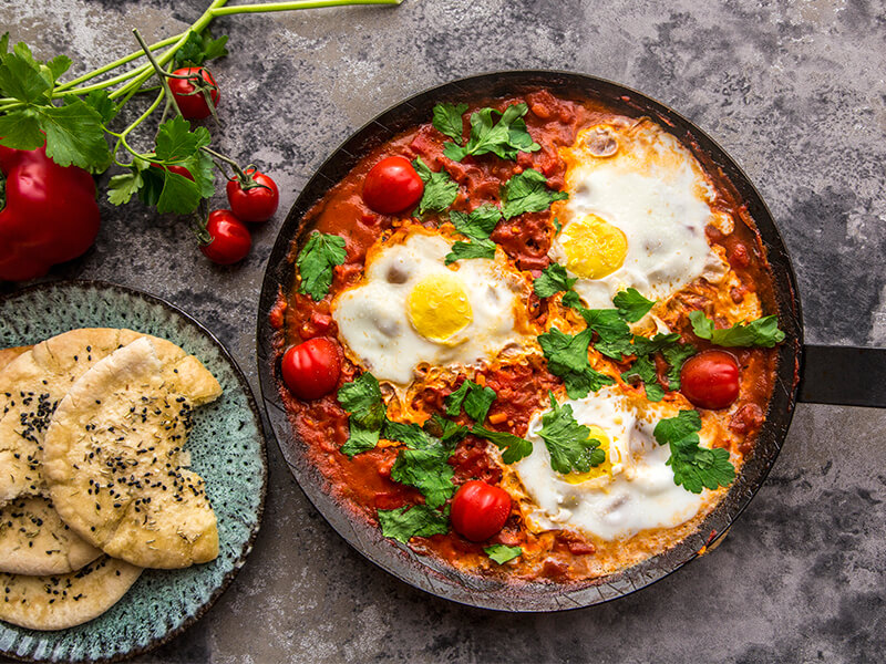 shakshouka with pita bread