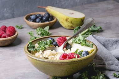 vegan quinoa porridge