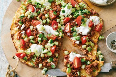 Low-Carb Turkish Cauliflower Pizza